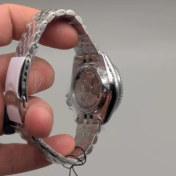 Seiko SSK033K1 GMT Watch - Picture 3 of 3